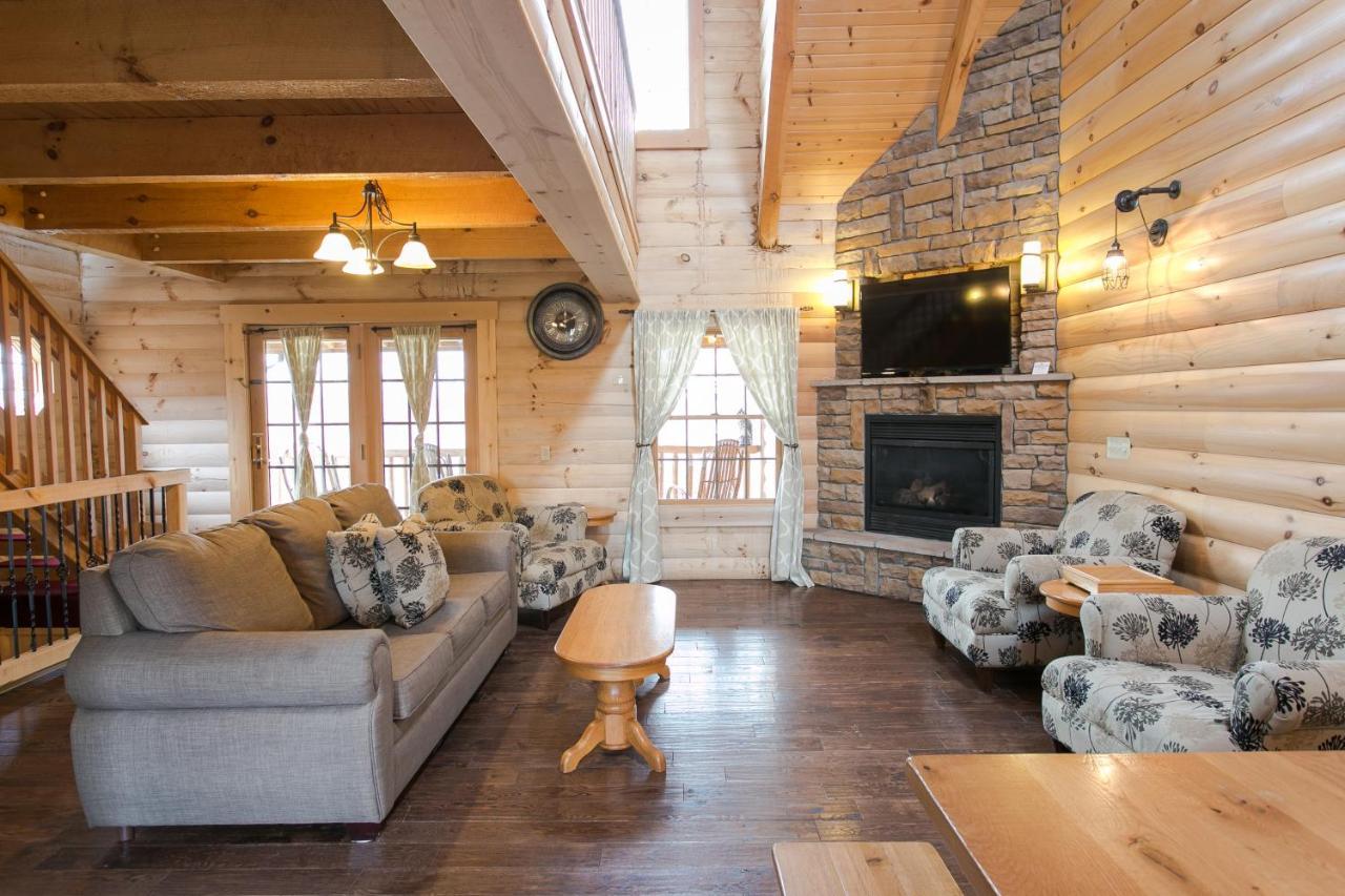 Hummingbird Haven Cabin By Amish Country Lodging バーリン エクステリア 写真